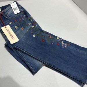 NWT Driftwood Kelly Strawberry Embroidered Jeans